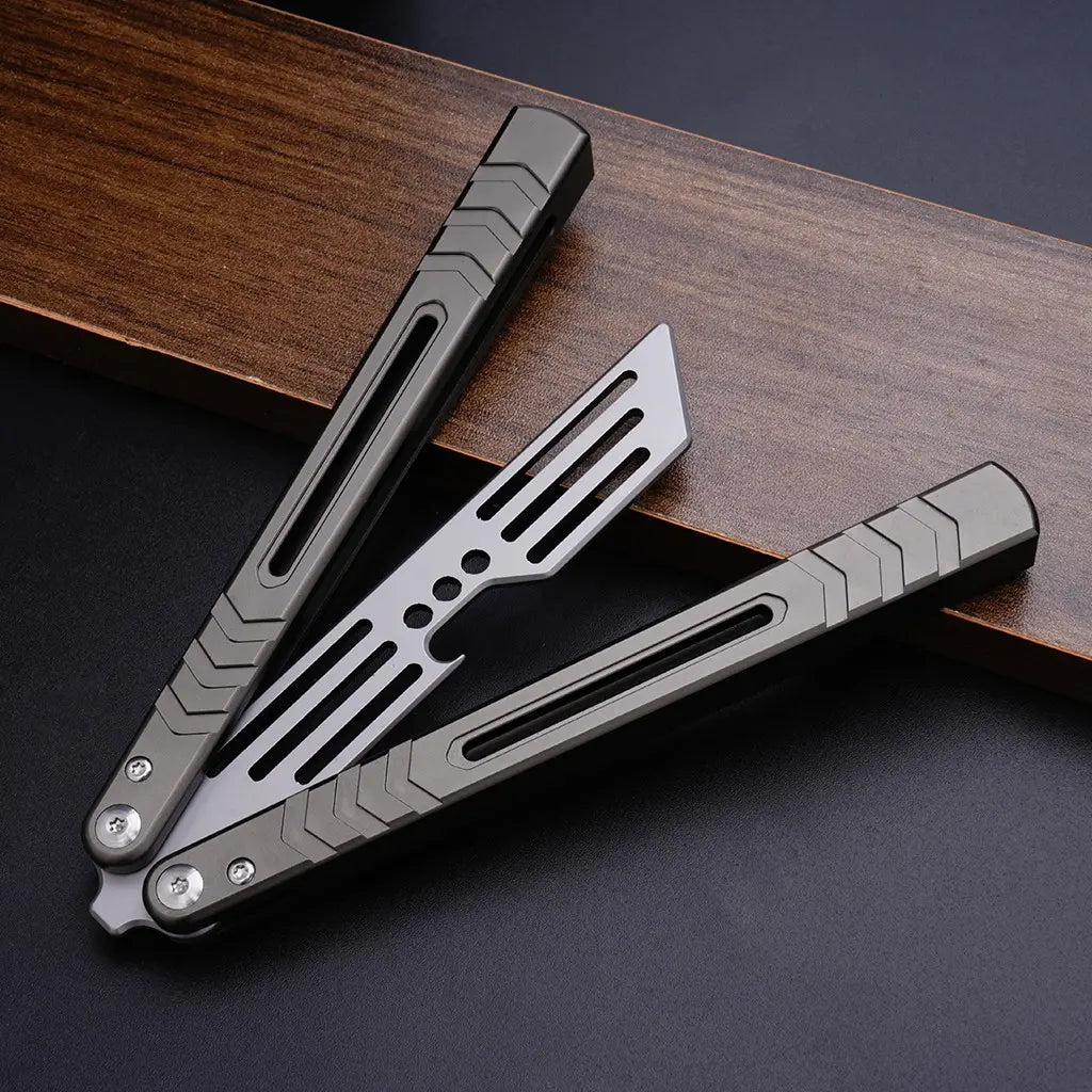 Multifunctional Flip Trainer, Hand Flip Practice Toy, Beginner Metal Butterfly Trainer, Daily Stress Relief Toy, Gift for Friends, Fidget Tool